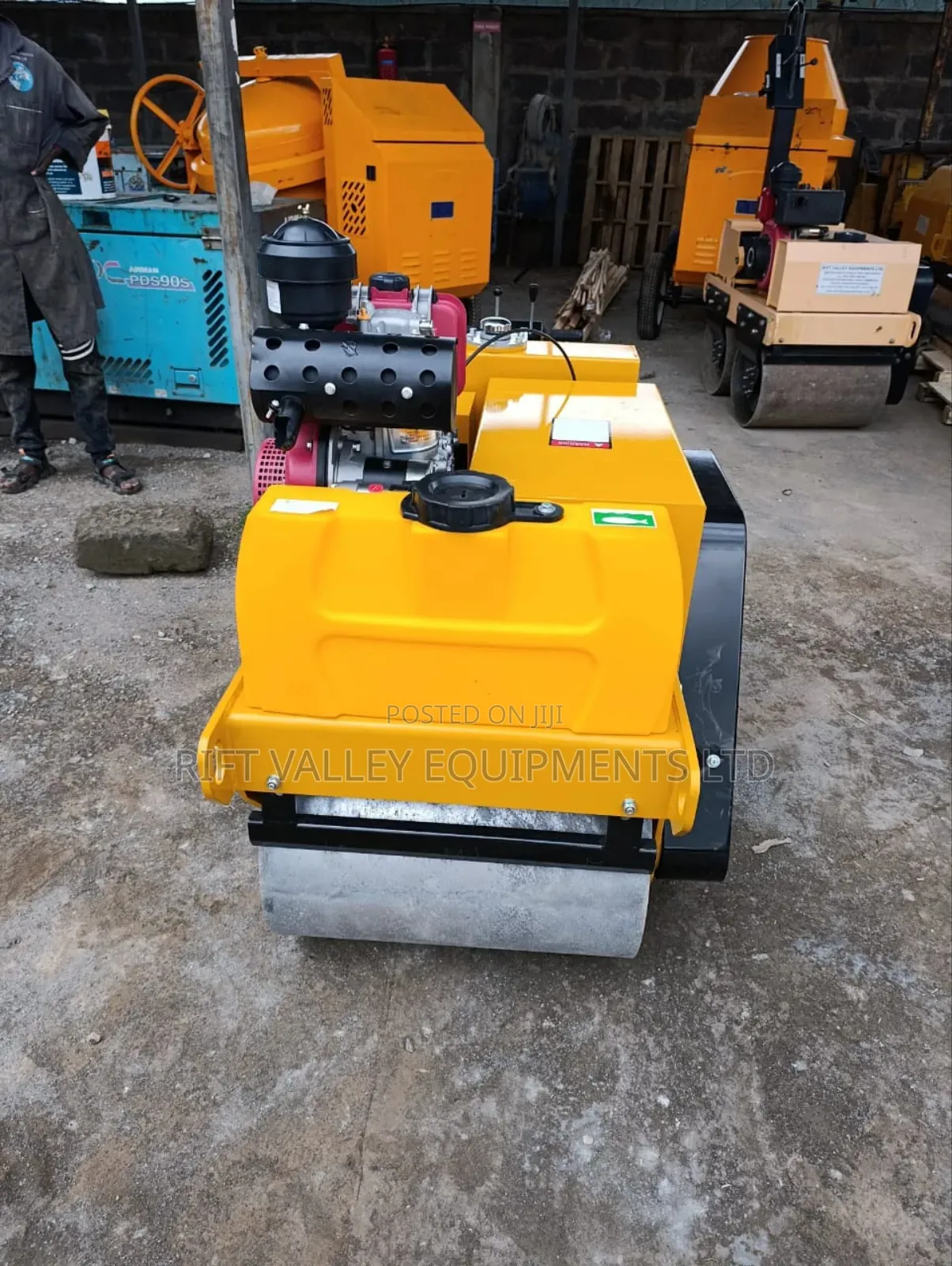 Pedestrian Roller 700 KGS Dead Weight 1,400 KGS Vibrating