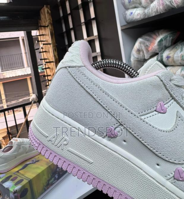 Air-Force 1 Low San Valentin. - thumbnail 2