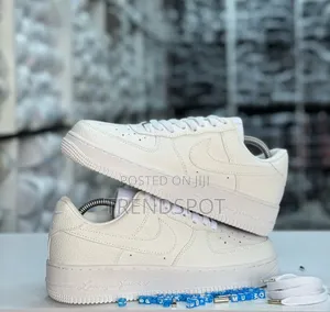 Air-Force 1 Low San Valentin.