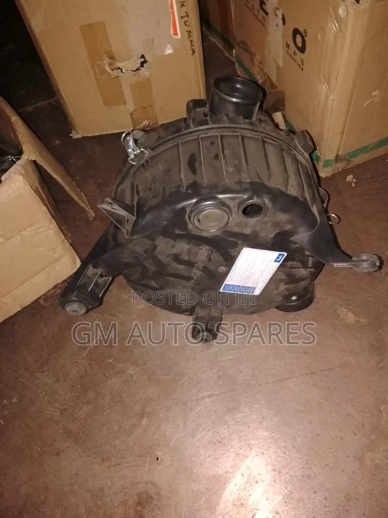 Element Housing Toyota Hilux