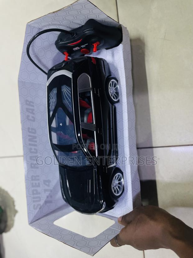 Black Prado Super Racing Car With Controller - thumbnail 3