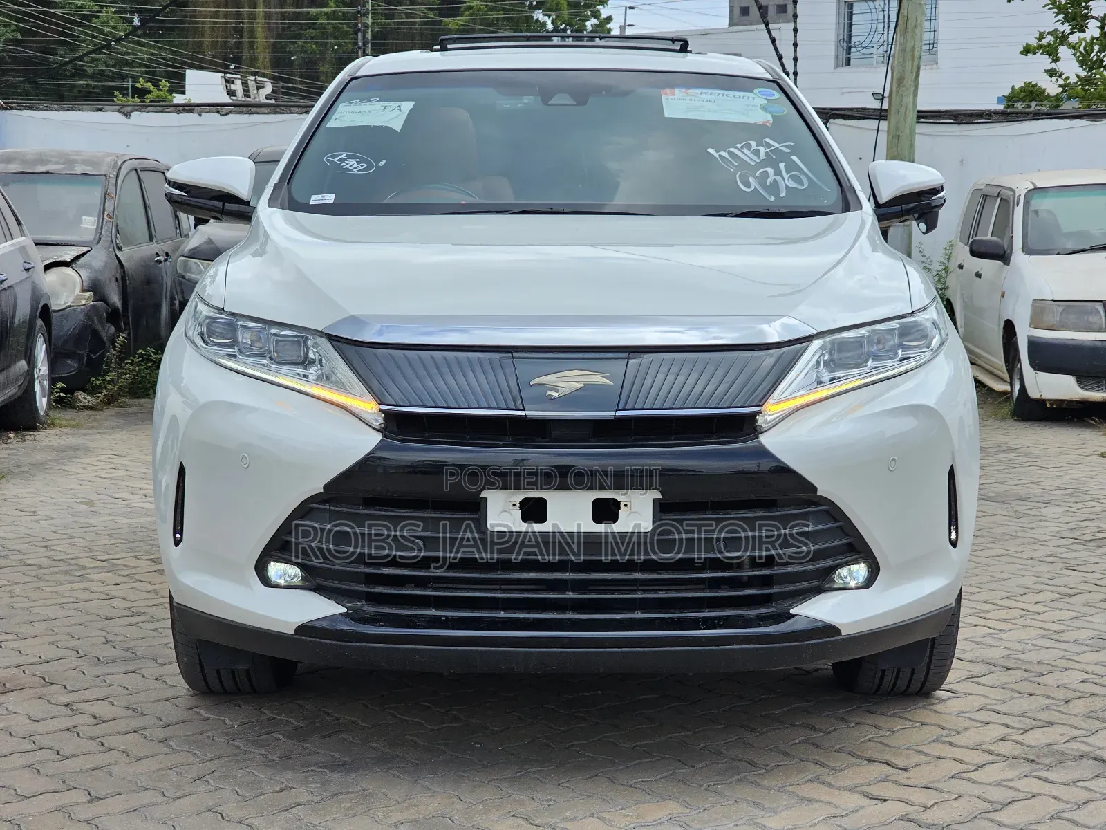 Toyota Harrier 2.0 2018 White