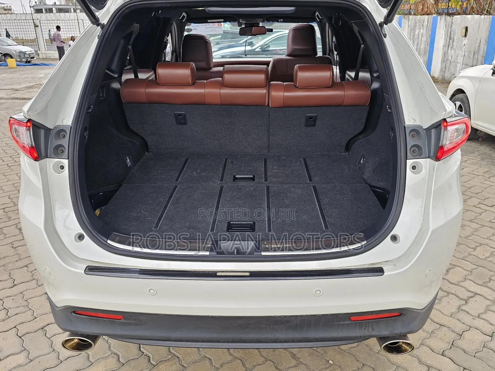 Toyota Harrier 2.0 2018 White