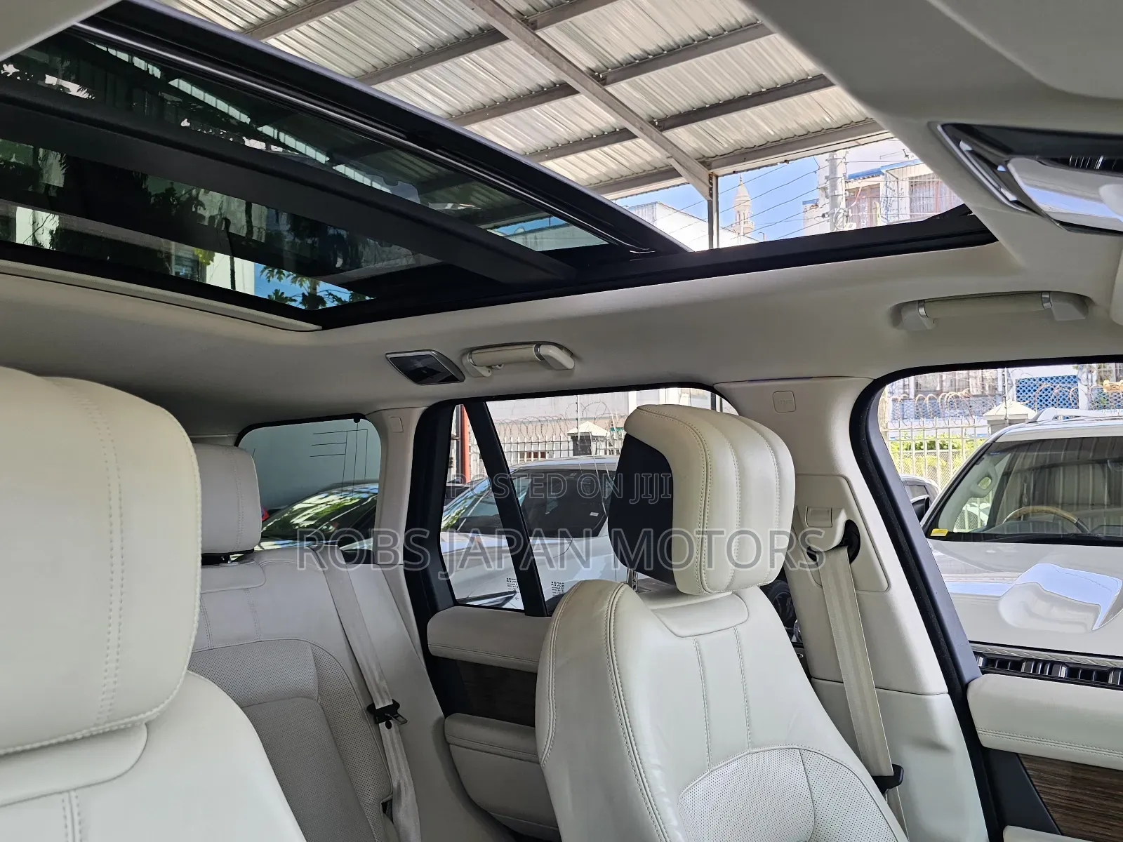 Land Rover Range Rover Vogue 2019 Gold