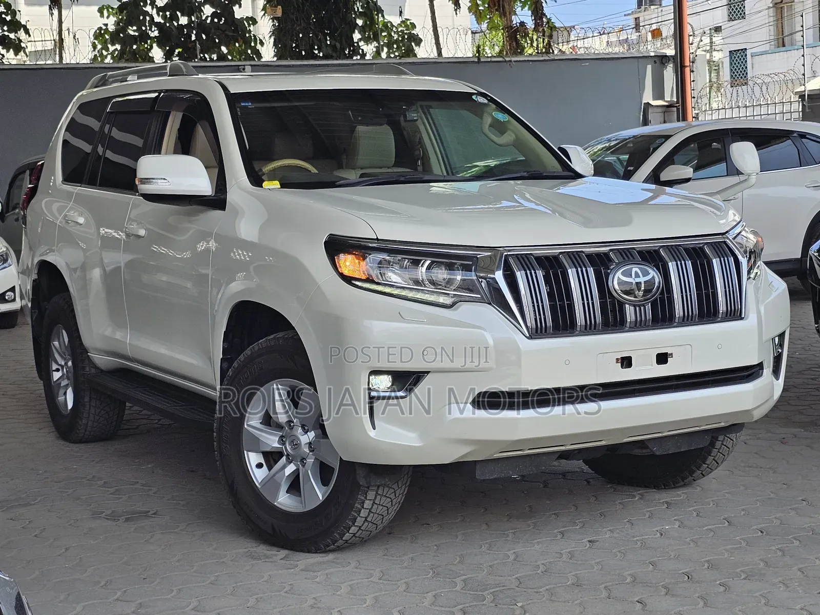 Toyota Land Cruiser Prado 2.8 2019 White