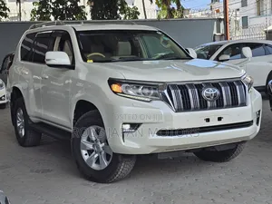 Toyota Land Cruiser Prado 2.8 2019 White
