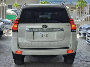 Toyota Land Cruiser Prado 2.8 2019 White