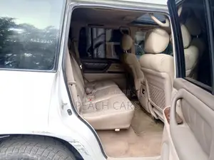 Toyota Land Cruiser 1998 White