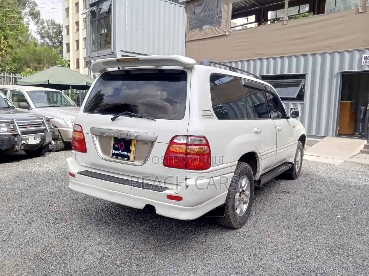 Toyota Land Cruiser 1998 White