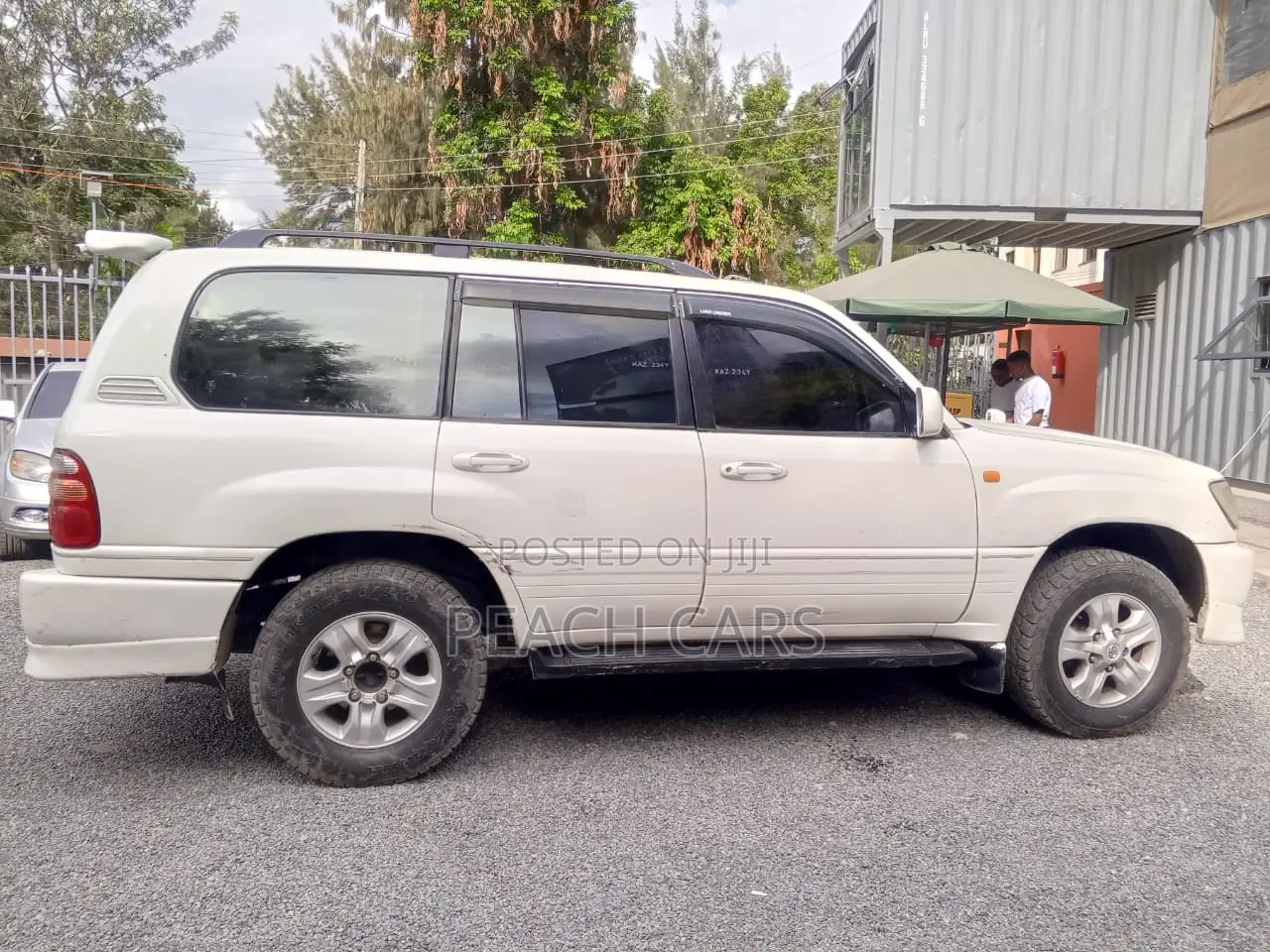 Toyota Land Cruiser 1998 White
