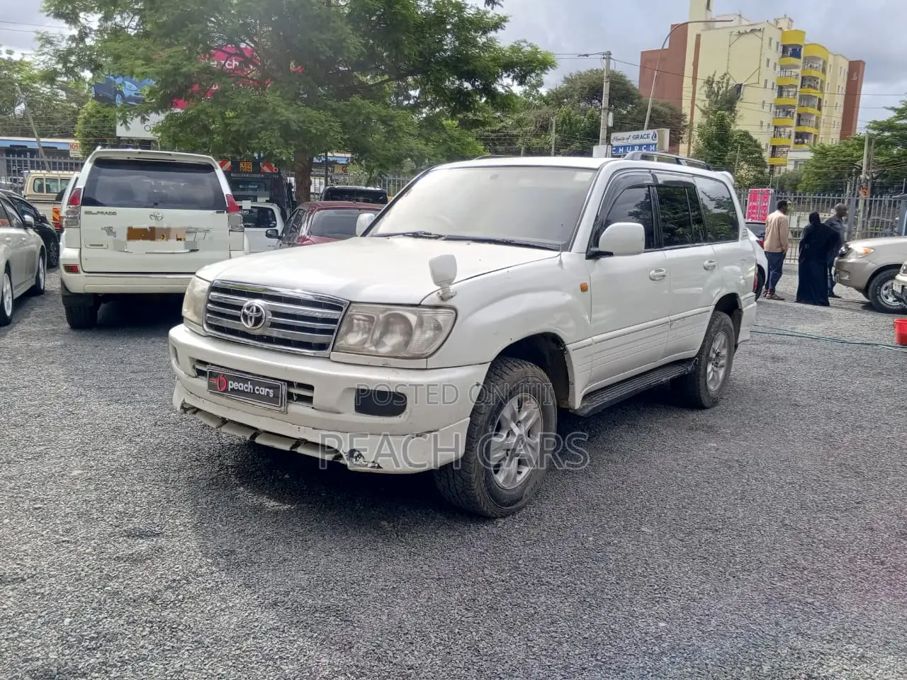 Toyota Land Cruiser 1998 White