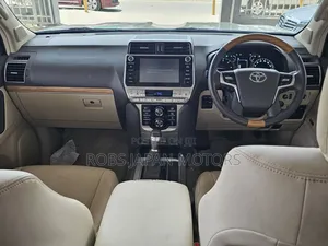 Toyota Land Cruiser Prado 2.8 2018 Off white