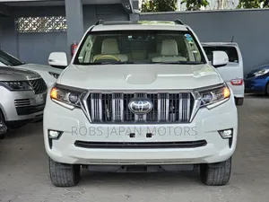 Toyota Land Cruiser Prado 2.8 2018 Off white