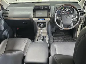 Toyota Land Cruiser Prado 2.8 2018 Ivory