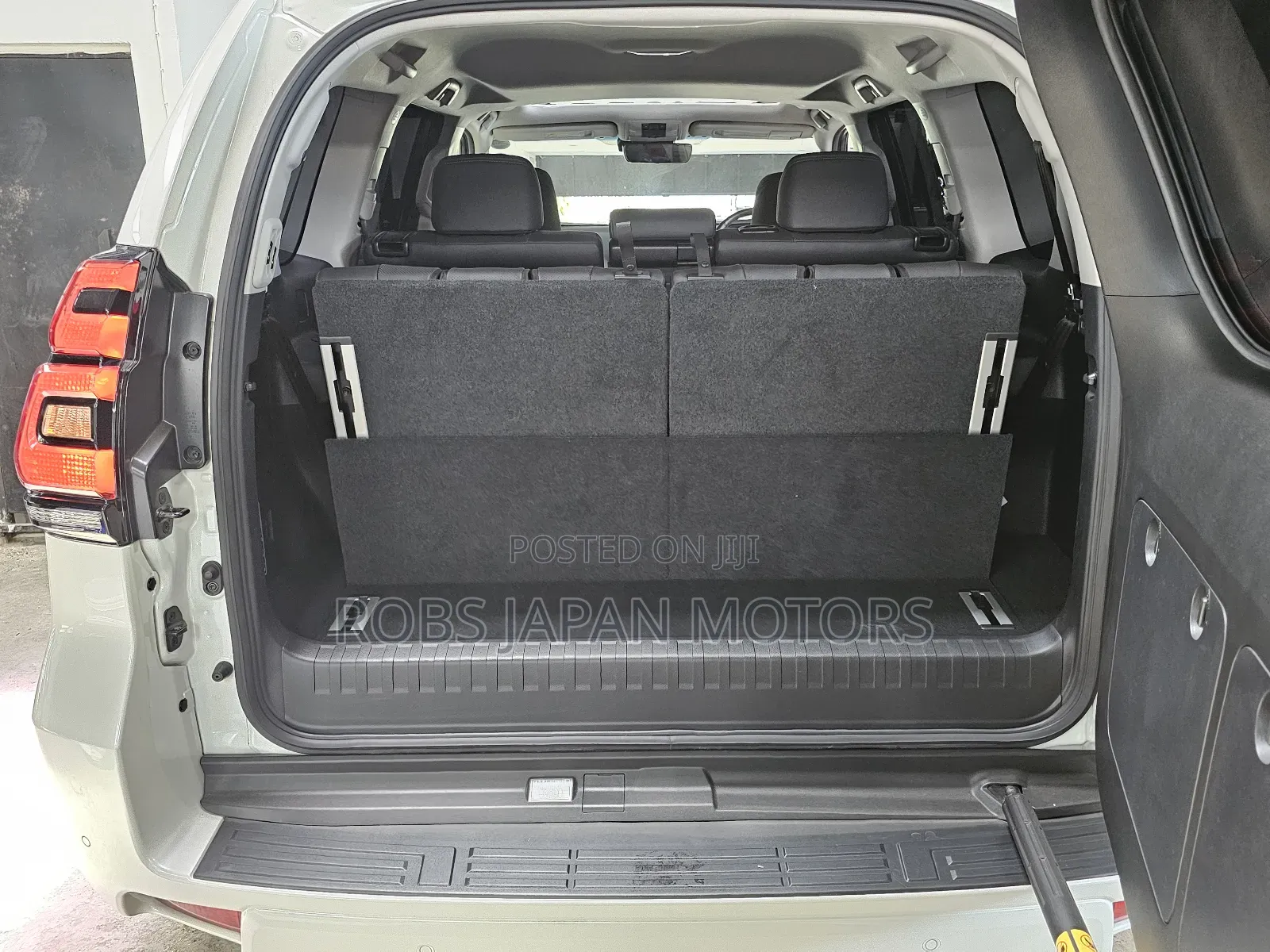 Toyota Land Cruiser Prado 2.8 2018 Ivory