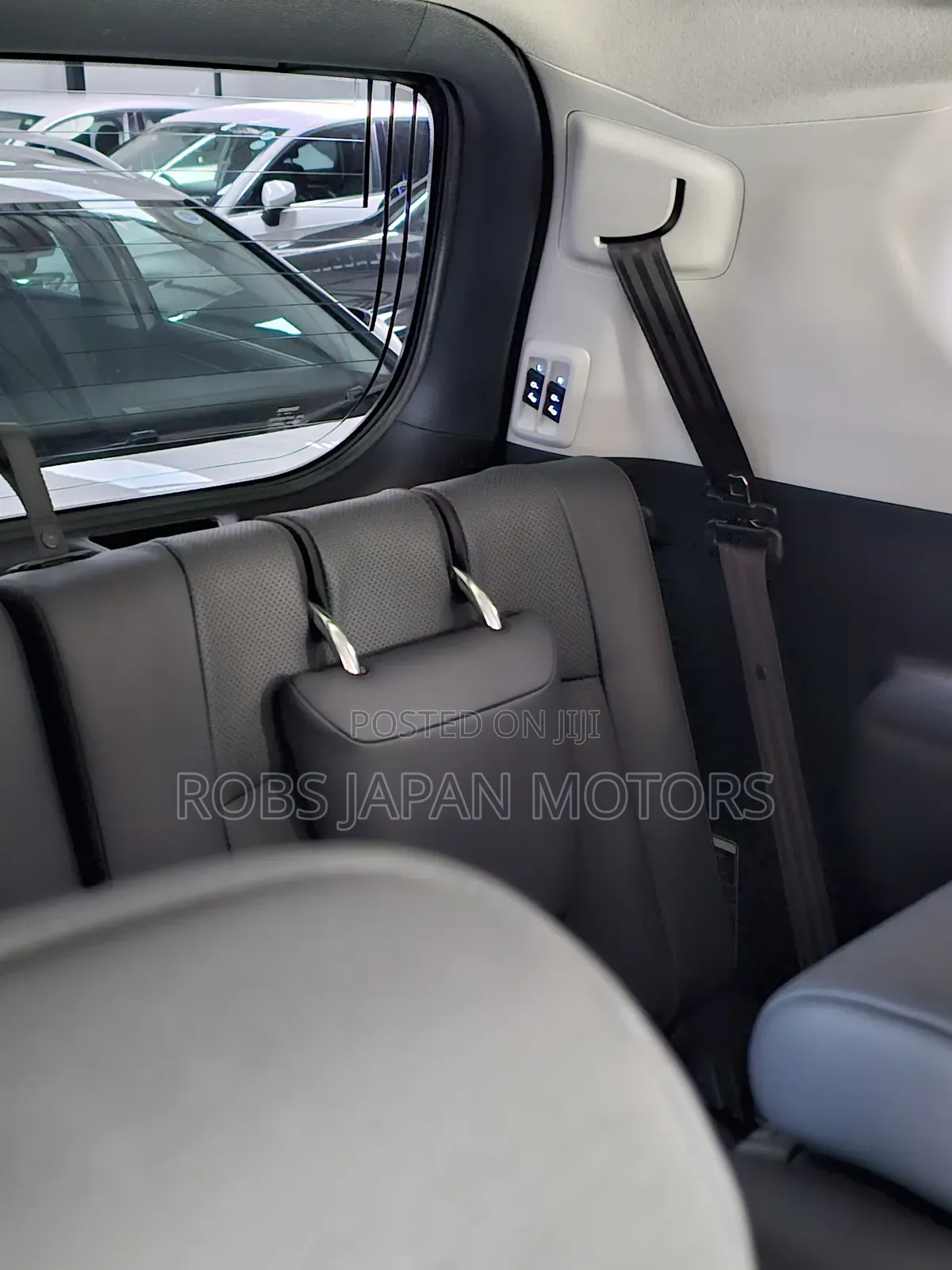 Toyota Land Cruiser Prado 2.8 2018 Ivory