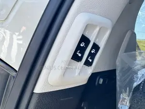 Toyota Land Cruiser Prado 2018 White