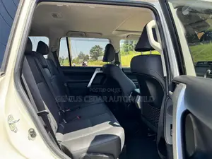 Toyota Land Cruiser Prado 2018 White
