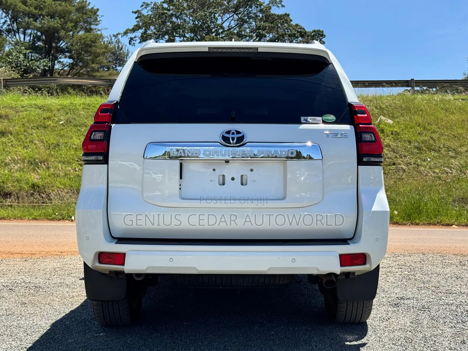 Toyota Land Cruiser Prado 2018 White