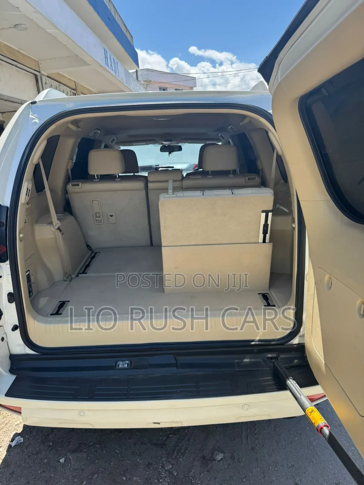 Toyota Land Cruiser Prado 2013 White