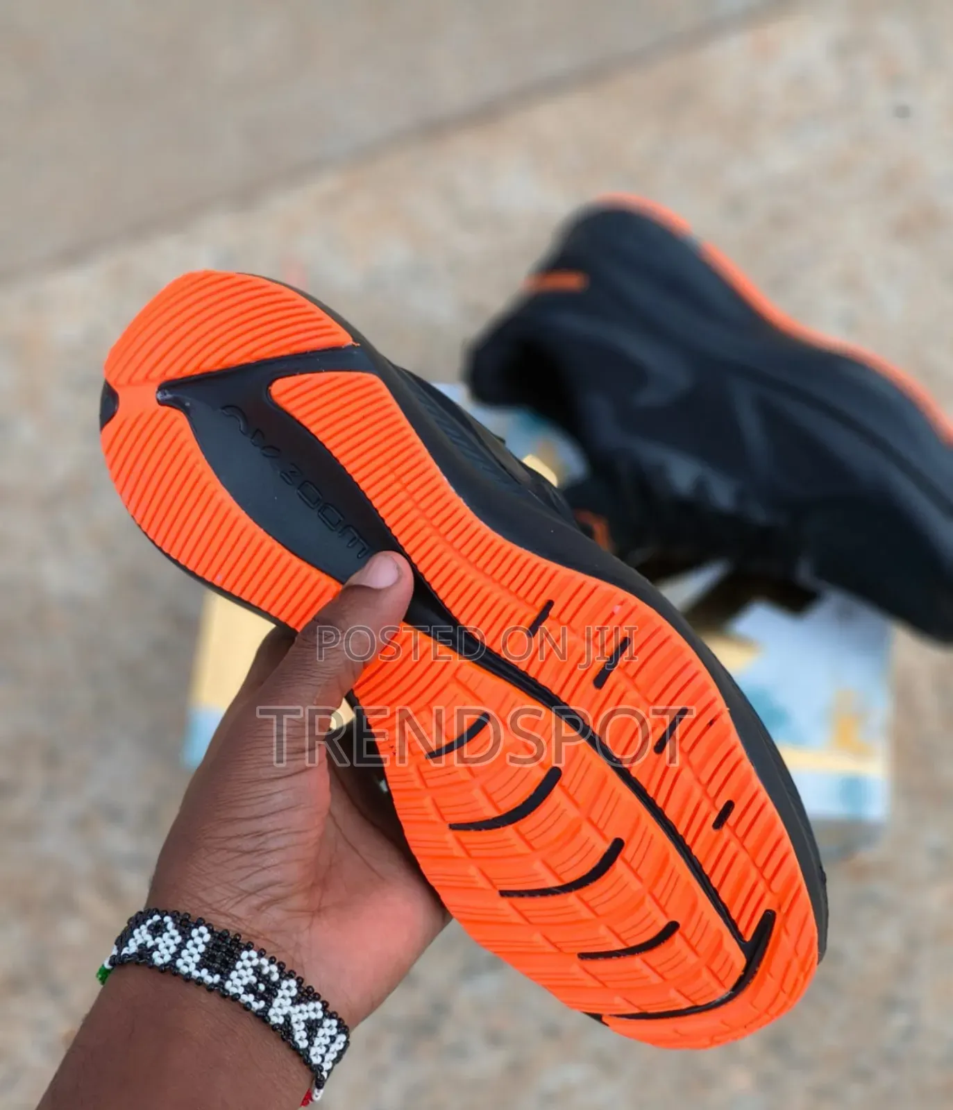 Zoom 
Shoes 