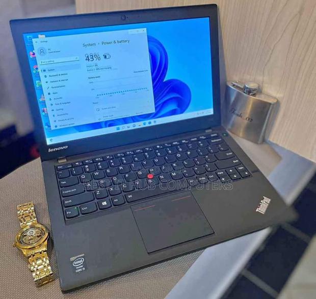 Laptop Lenovo ThinkPad X250 8GB Intel Core i5 SSD 256GB - main view