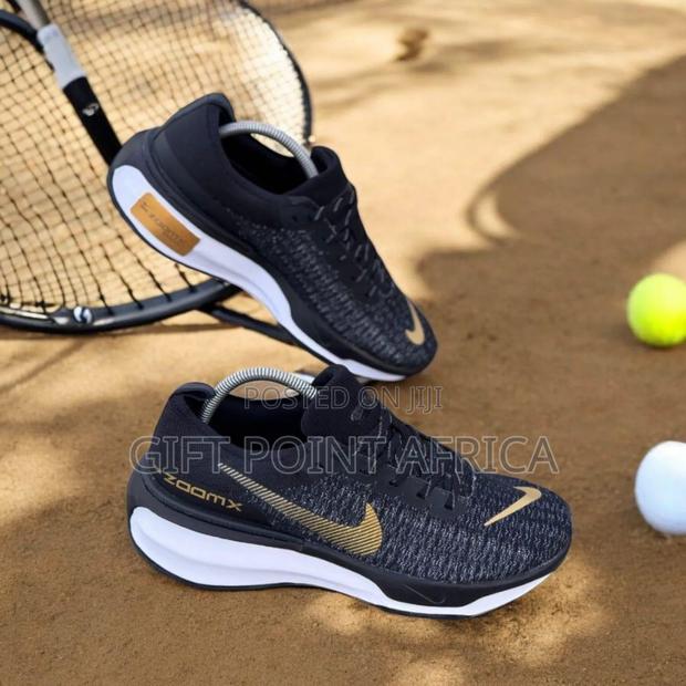 Black-Gold Nike Zoom (Invincible Run * - thumbnail 3