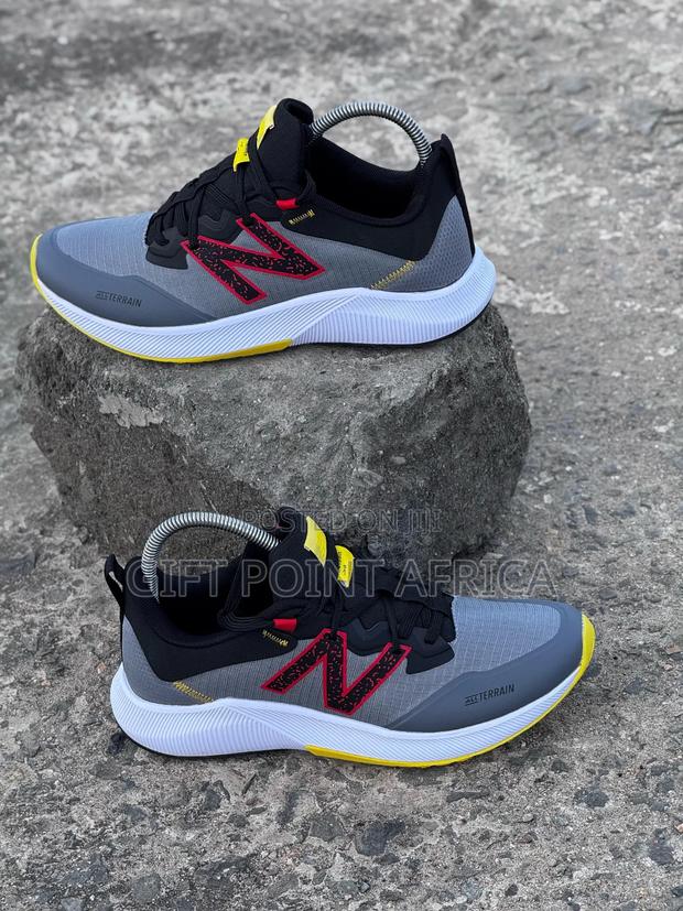 Black-Grey (New Balance) Runners*Normal Fitting - main view