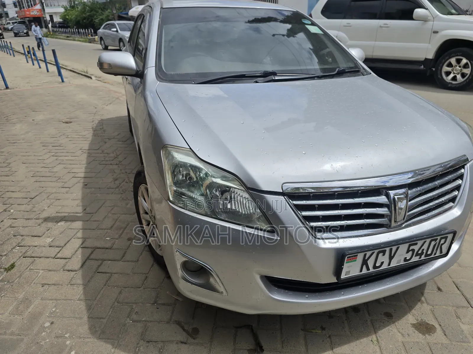 Toyota Premio 2013 Silver