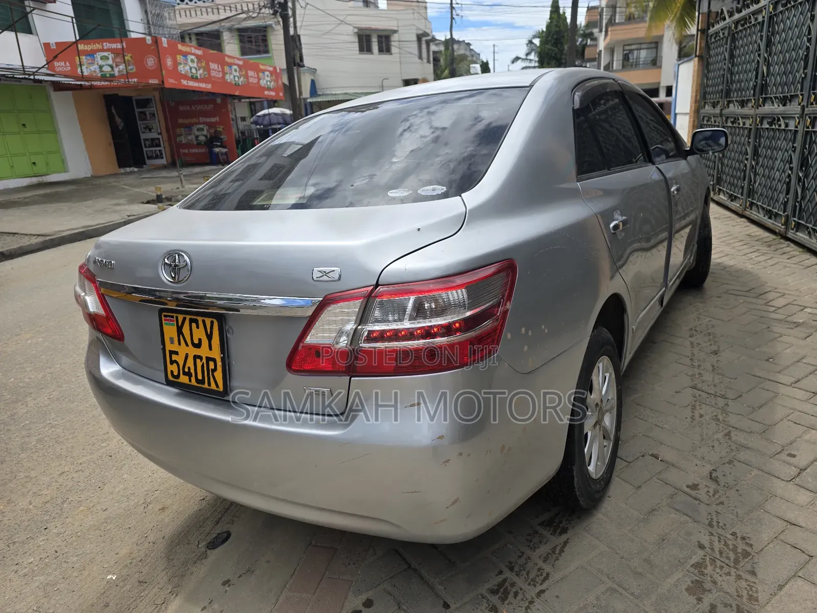 Toyota Premio 2013 Silver
