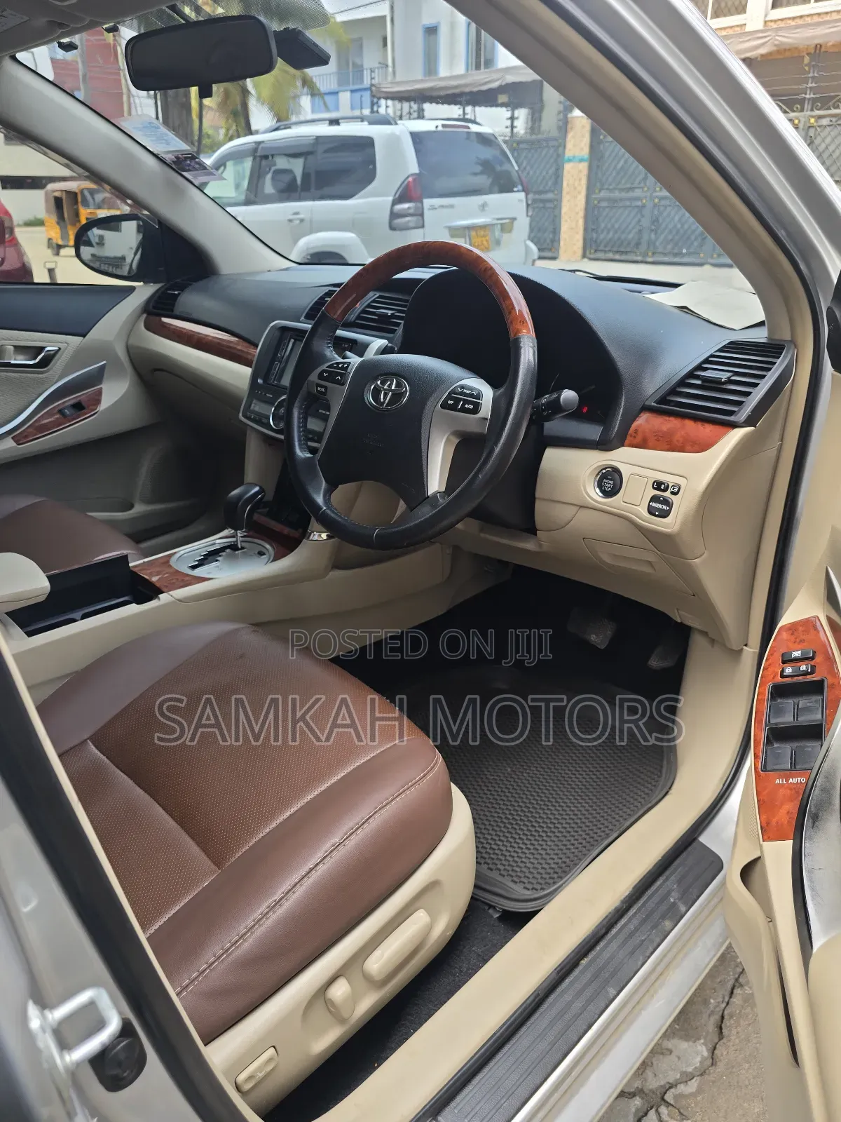 Toyota Premio 2015 Silver
