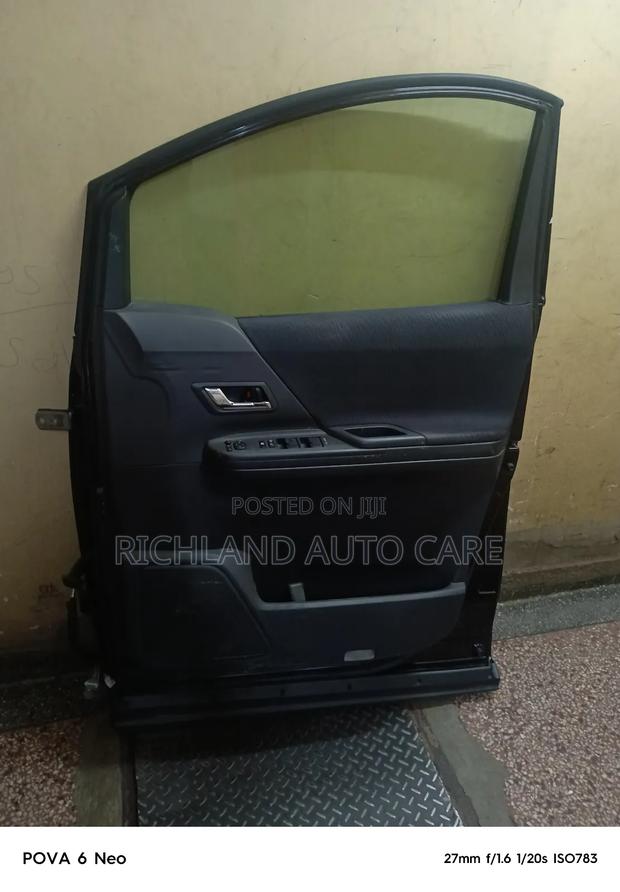 Toyota Alphard Front Door - thumbnail 2