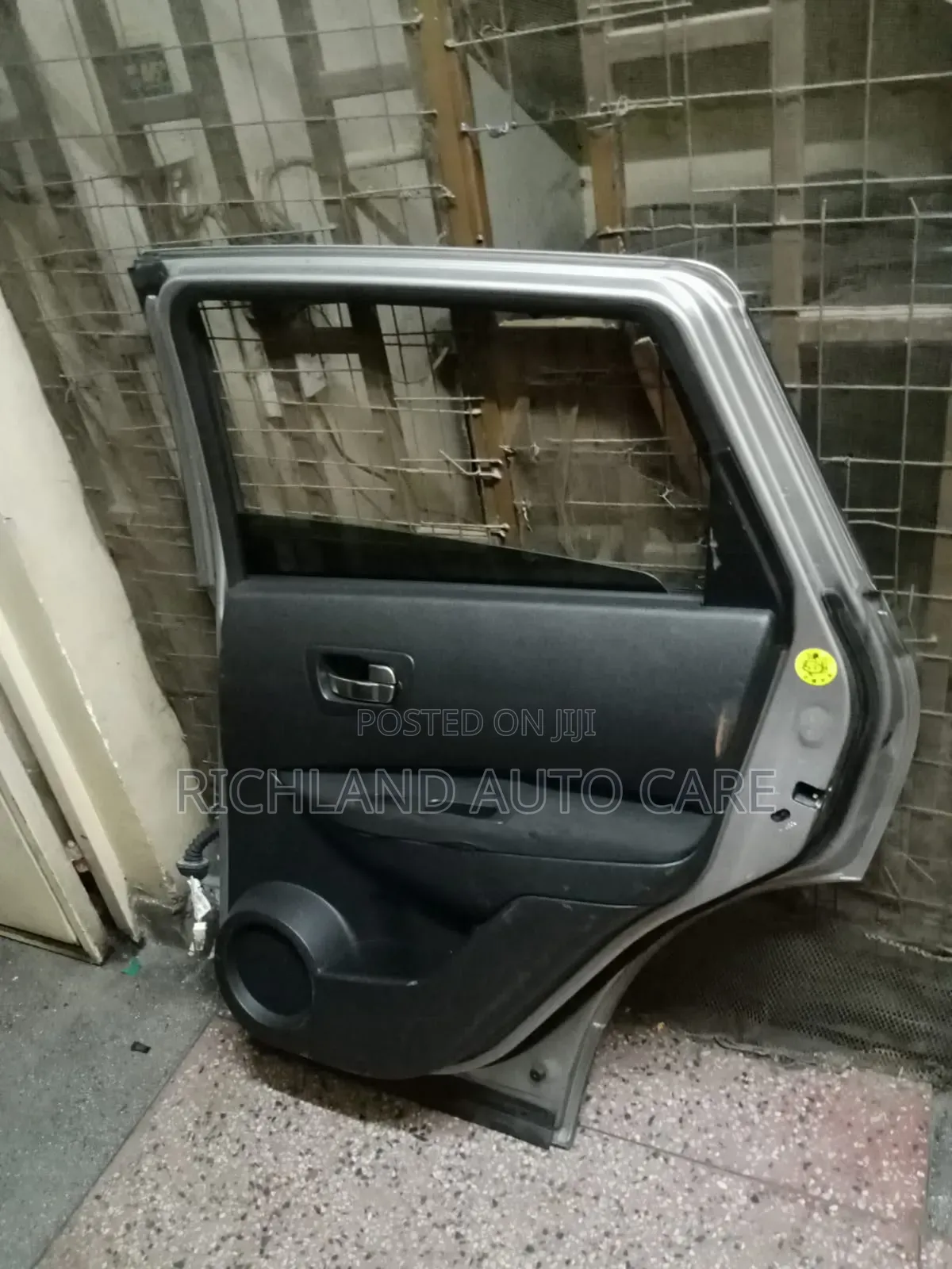 Nissan Dualis Rear Door