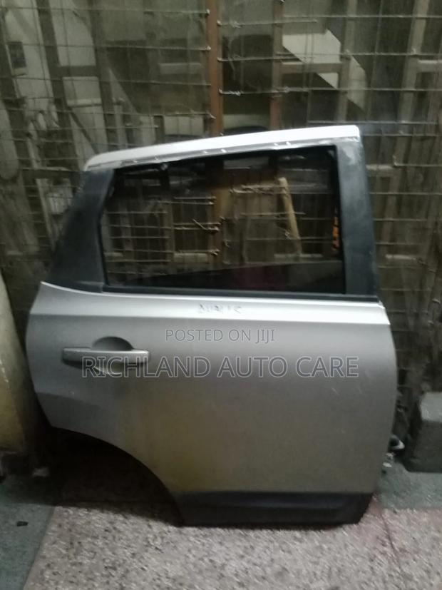 Nissan Dualis Rear Door - thumbnail 2