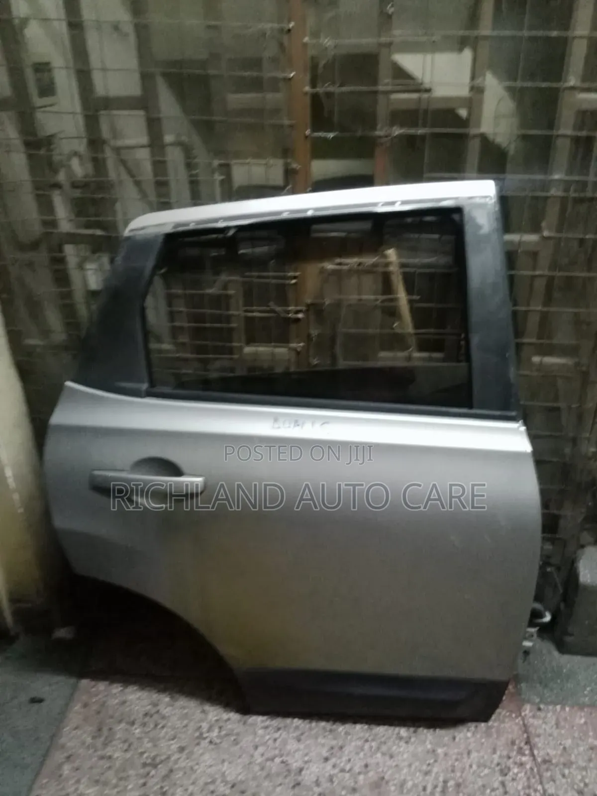 Nissan Dualis Rear Door
