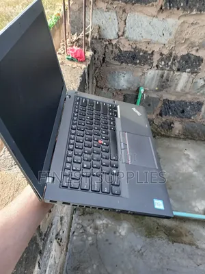 Laptop Lenovo ThinkPad T460 8GB Intel Core I5 HDD+SSD 500GB