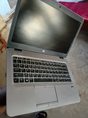 Laptop HP 348 G4 8GB Intel Core I5 HDD+SSD 256GB