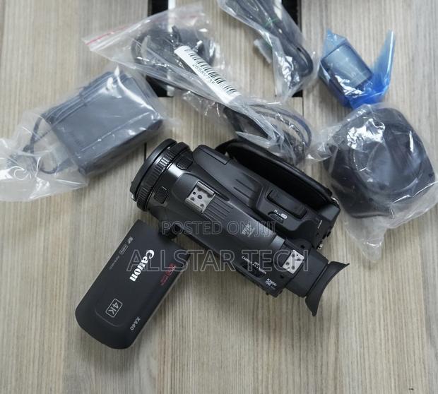 Canon Xa40 Professional Uhd Camcorder (New) - thumbnail 4