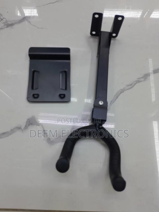 Guitar Stand - thumbnail 3