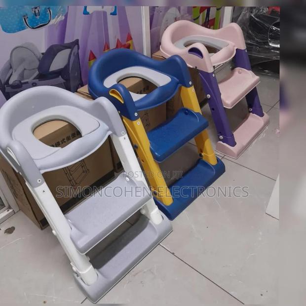 Foldable Kids Toilet Ladder
With a Soft Seat