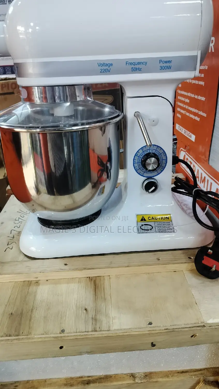 Highly Performing 7l Dough Mixer 300w