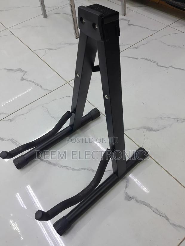 Guitar Stand - thumbnail 3