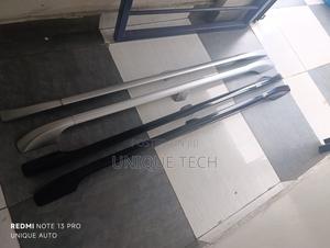 Universal Plain Silver/Black Roof Rails For Vehicles - main view