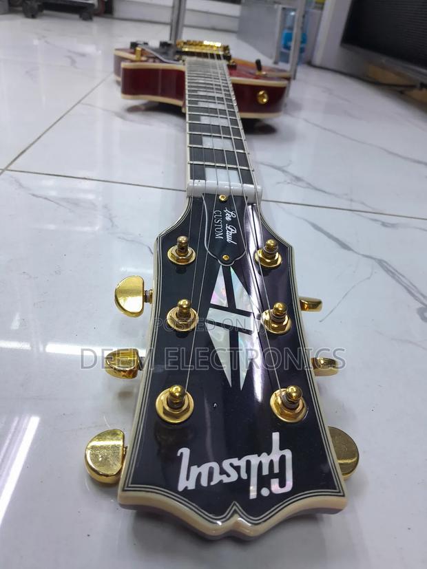 Gibson Guitar - thumbnail 3