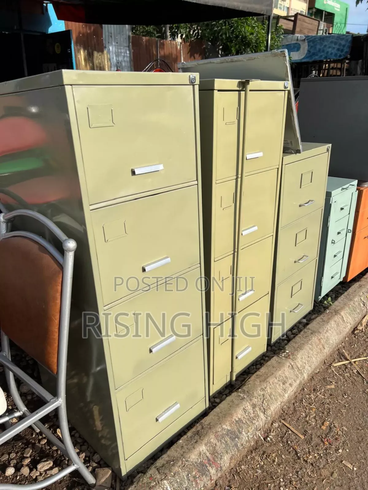 Secure 4 Drawers Cabinets Filling