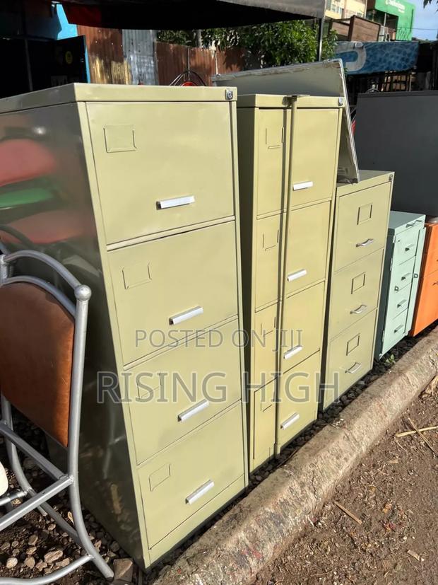 Secure 4 Drawers Cabinets Filling