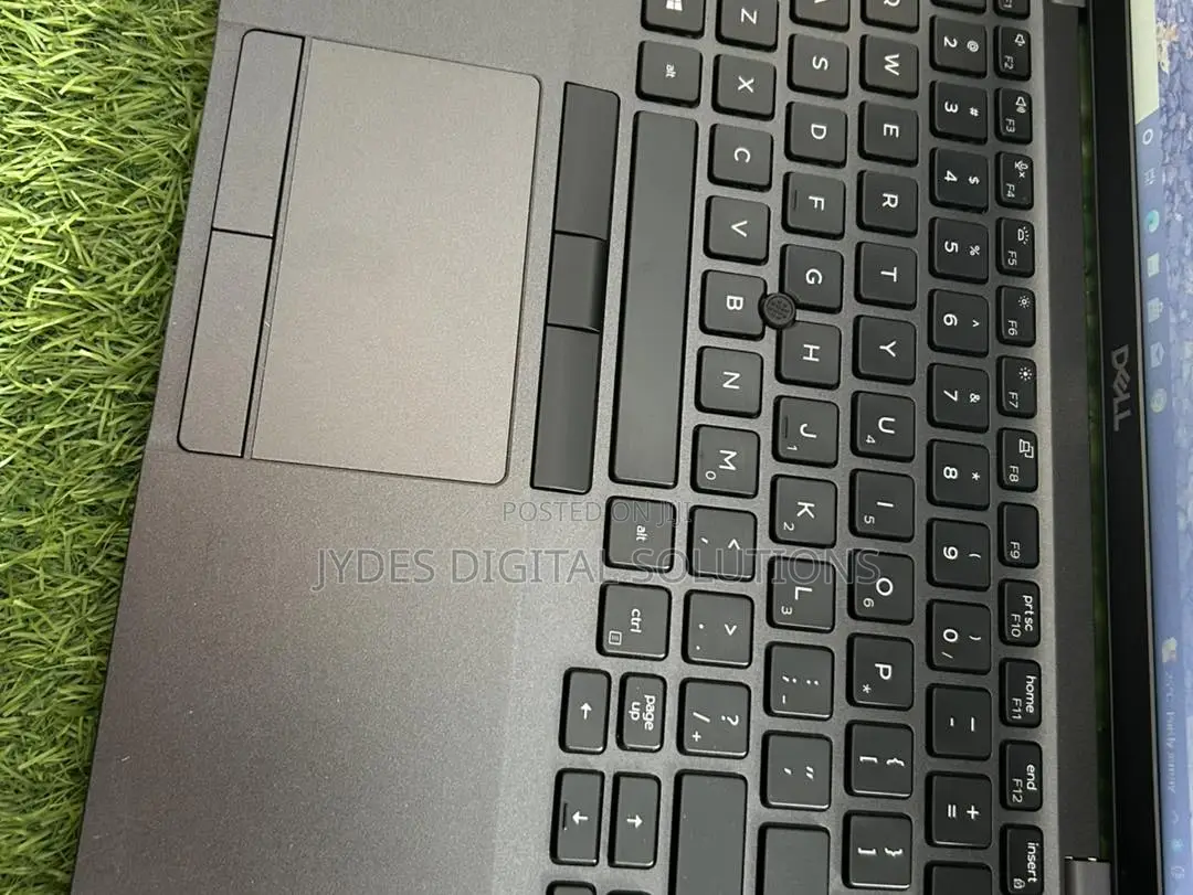Laptop Dell Latitude 5400 16GB Intel Core i5 SSD 256GB