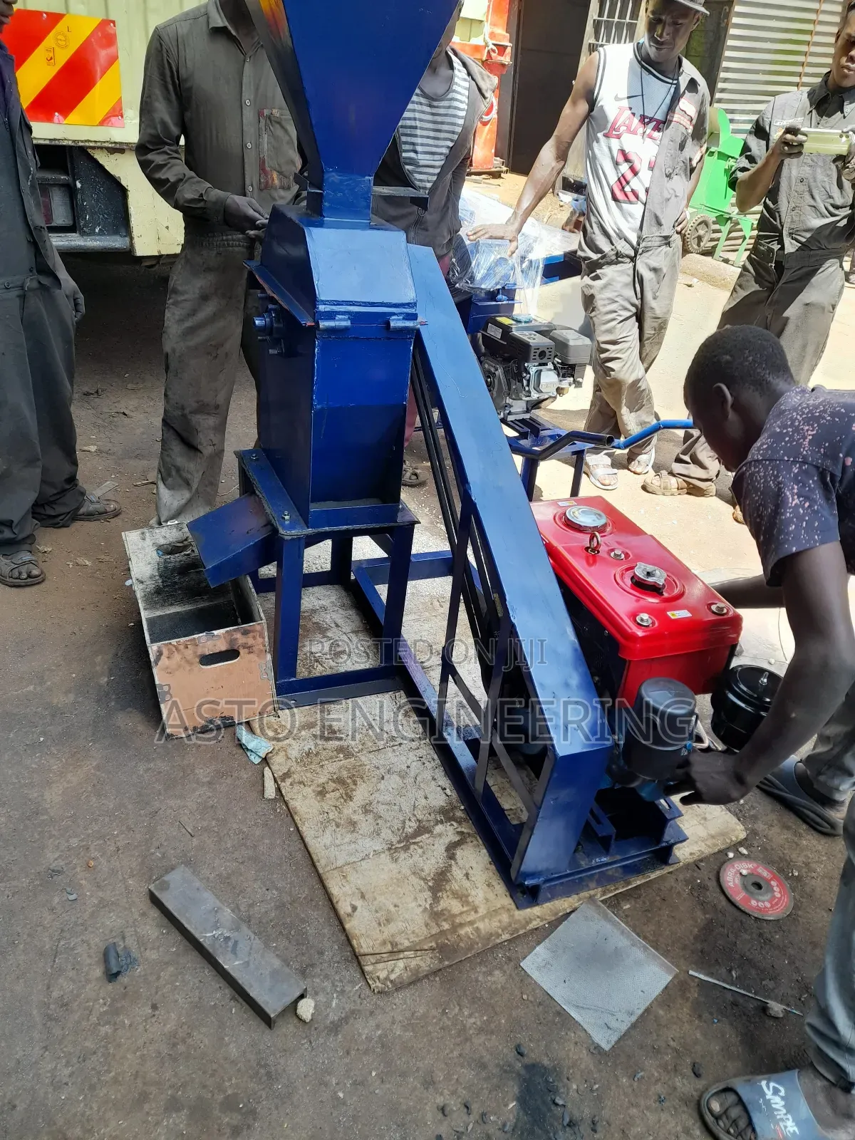 Charcoal Crusher Machine