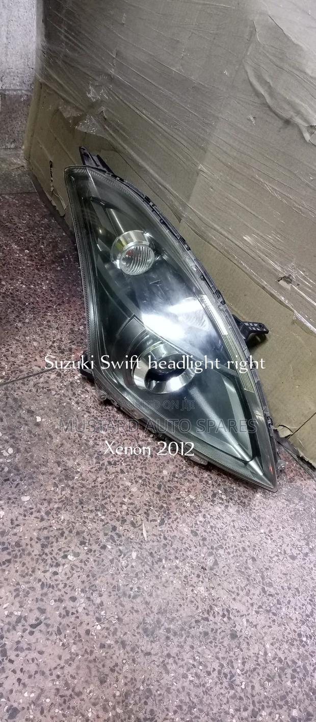Suzuki Swift Xenon 2012 Headlight