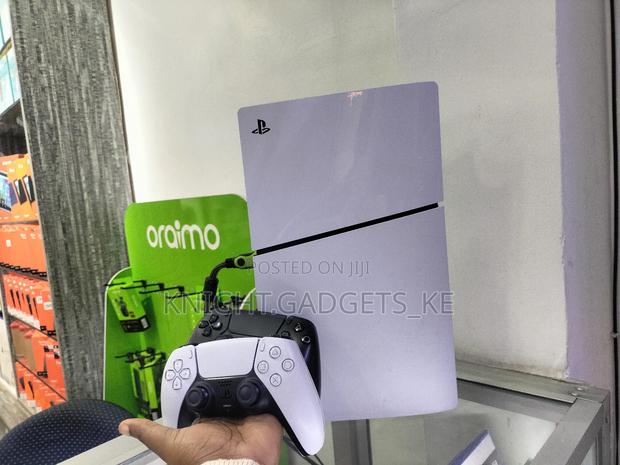 Playstation 5 Slim Console (1 Controller)!  - main view